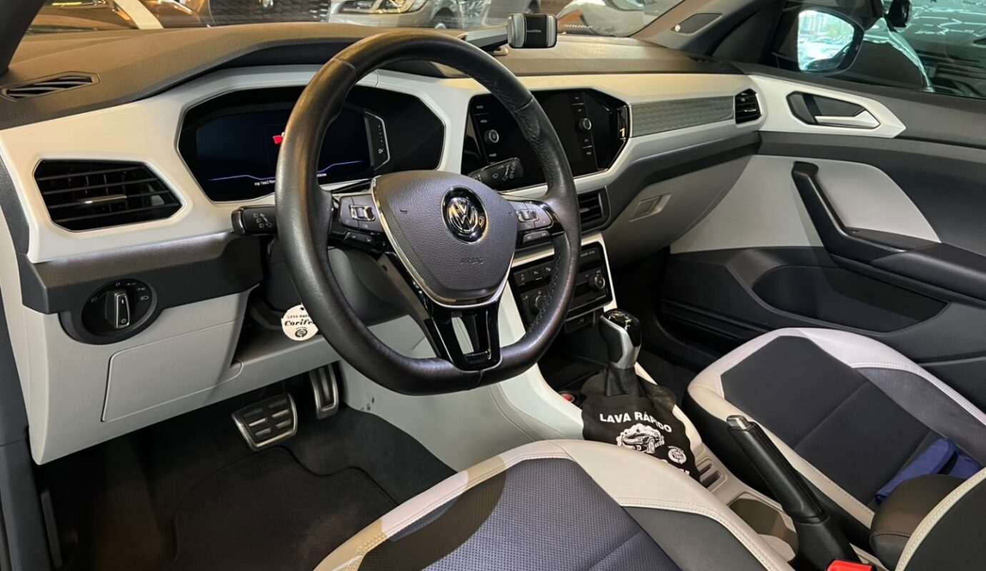 VOLKSWAGEN T-CROSS 2020