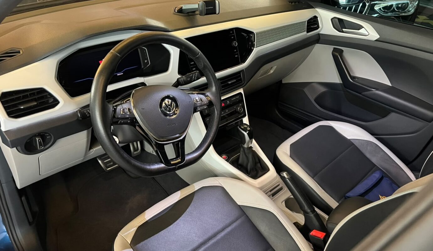 VOLKSWAGEN T-CROSS 2020