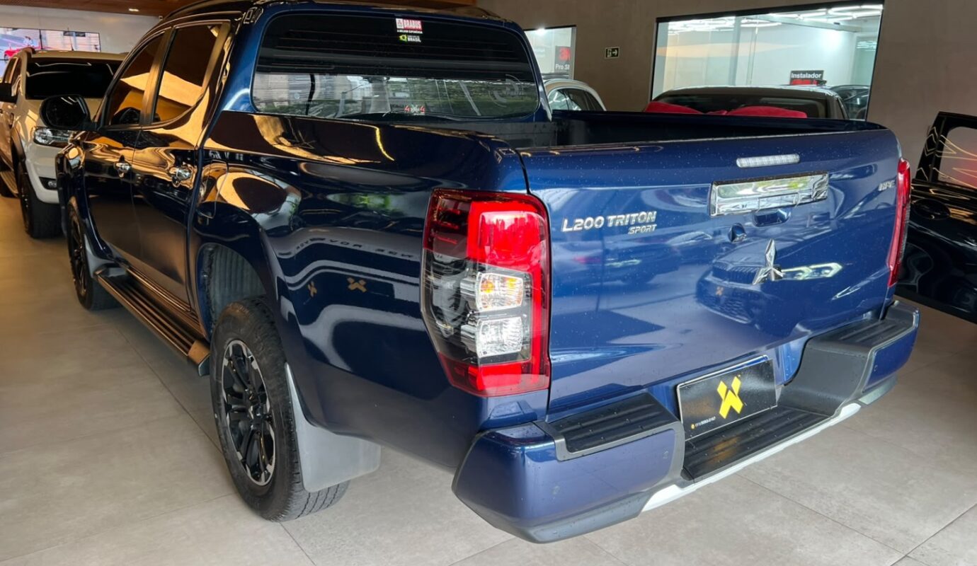 MITSUBISHI L200 TRITON 2024